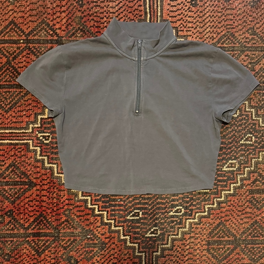 TNA Athletic Cropped Zip Up Shirt